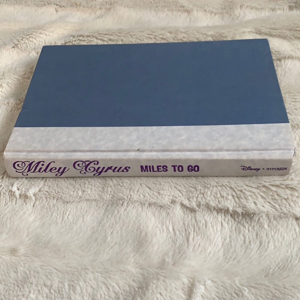 Miley Cyrus miles to go rare book